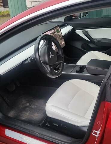 Красный Тесла Модель 3, объемом двигателя 0 л и пробегом 154 тыс. км за 18300 $, фото 1 на Automoto.ua