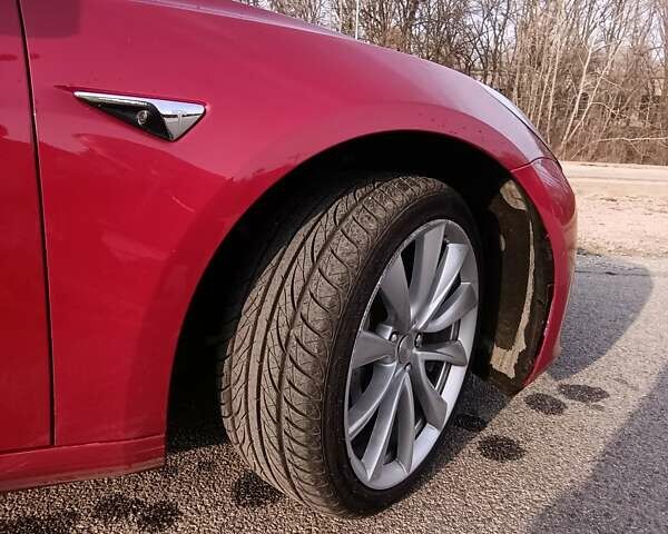 Красный Тесла Модель 3, объемом двигателя 0 л и пробегом 74 тыс. км за 22500 $, фото 21 на Automoto.ua