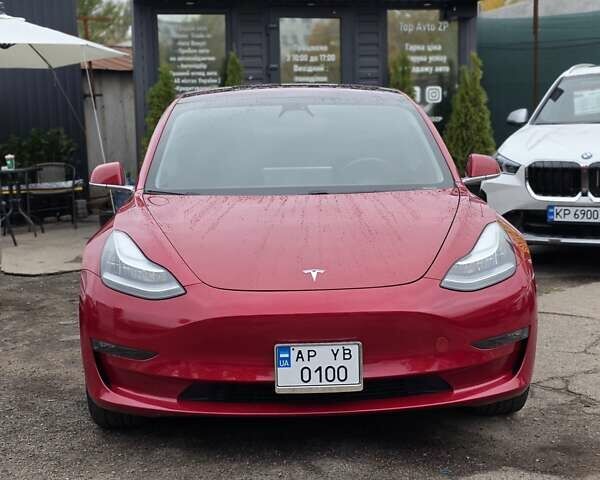 Красный Тесла Модель 3, объемом двигателя 0 л и пробегом 69 тыс. км за 18300 $, фото 1 на Automoto.ua