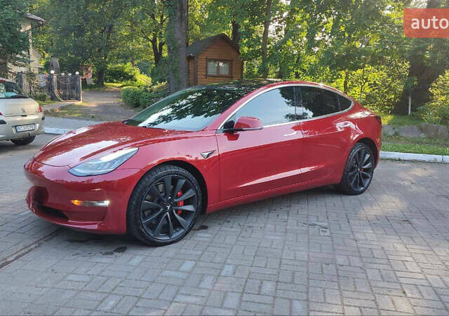 Красный Тесла Модель 3, объемом двигателя 0 л и пробегом 129 тыс. км за 20999 $, фото 39 на Automoto.ua