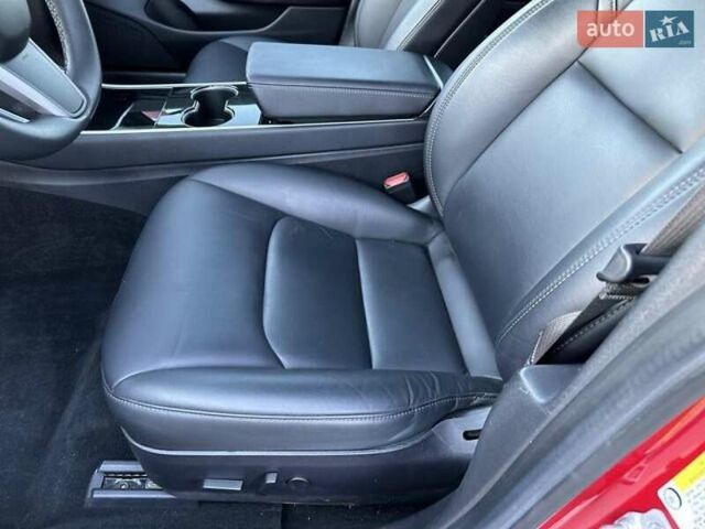 Красный Тесла Модель 3, объемом двигателя 0 л и пробегом 75 тыс. км за 5800 $, фото 21 на Automoto.ua