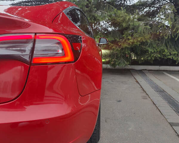 Червоний Тесла Модель 3, об'ємом двигуна 0 л та пробігом 123 тис. км за 16700 $, фото 23 на Automoto.ua