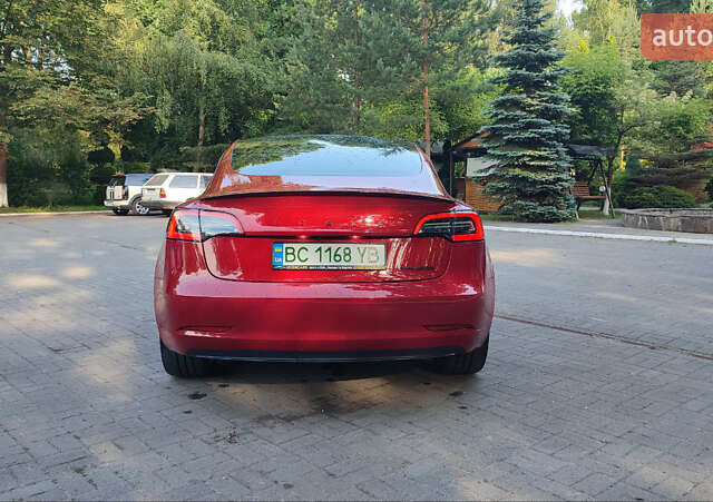 Красный Тесла Модель 3, объемом двигателя 0 л и пробегом 129 тыс. км за 20999 $, фото 71 на Automoto.ua