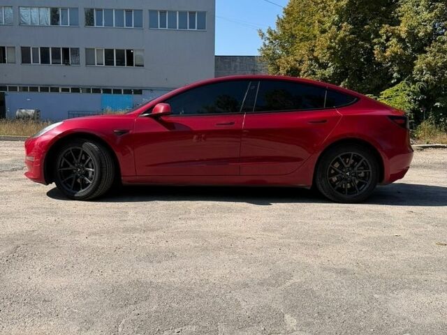 Красный Тесла Модель 3, объемом двигателя 0 л и пробегом 192 тыс. км за 12000 $, фото 2 на Automoto.ua