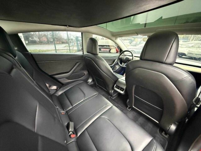 Червоний Тесла Модель 3, об'ємом двигуна 0 л та пробігом 152 тис. км за 12700 $, фото 4 на Automoto.ua