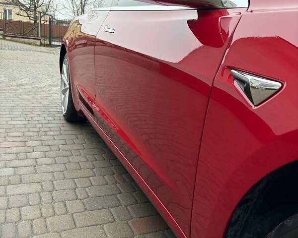 Красный Тесла Модель 3, объемом двигателя 0 л и пробегом 112 тыс. км за 16500 $, фото 15 на Automoto.ua