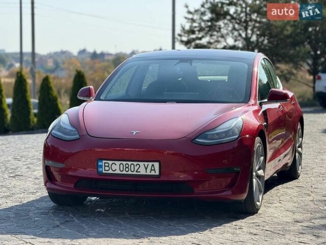 Красный Тесла Модель 3, объемом двигателя 0 л и пробегом 160 тыс. км за 15500 $, фото 1 на Automoto.ua