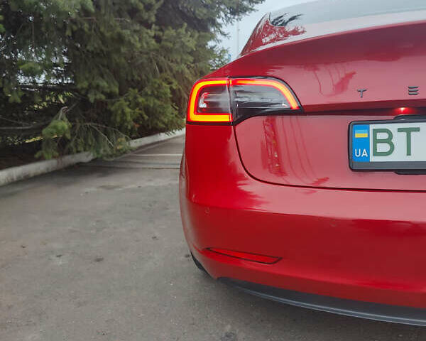 Червоний Тесла Модель 3, об'ємом двигуна 0 л та пробігом 123 тис. км за 16700 $, фото 89 на Automoto.ua