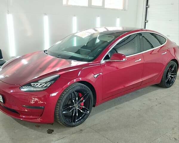Красный Тесла Модель 3, объемом двигателя 0 л и пробегом 76 тыс. км за 19999 $, фото 24 на Automoto.ua