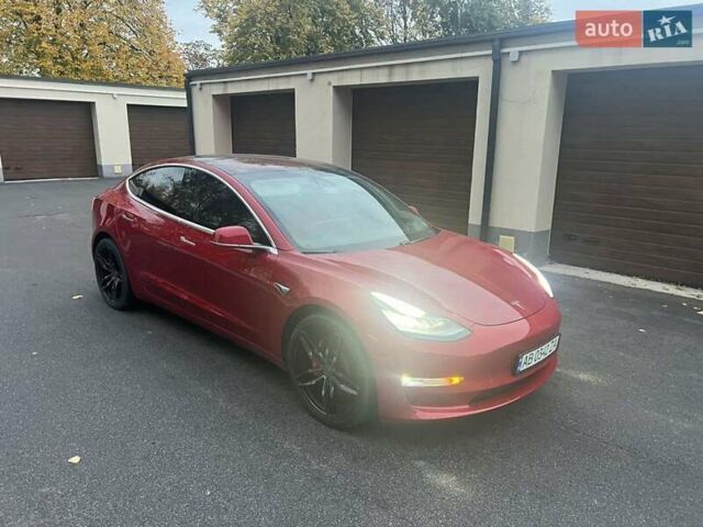 Красный Тесла Модель 3, объемом двигателя 0 л и пробегом 76 тыс. км за 19999 $, фото 10 на Automoto.ua