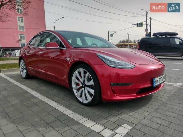 Красный Тесла Модель 3, объемом двигателя 0 л и пробегом 105 тыс. км за 19500 $, фото 6 на Automoto.ua
