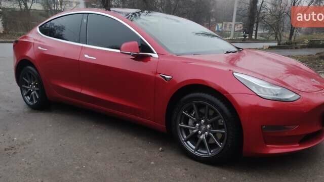 Червоний Тесла Модель 3, об'ємом двигуна 0 л та пробігом 130 тис. км за 16500 $, фото 4 на Automoto.ua