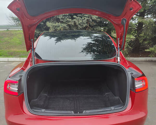 Червоний Тесла Модель 3, об'ємом двигуна 0 л та пробігом 123 тис. км за 16700 $, фото 72 на Automoto.ua