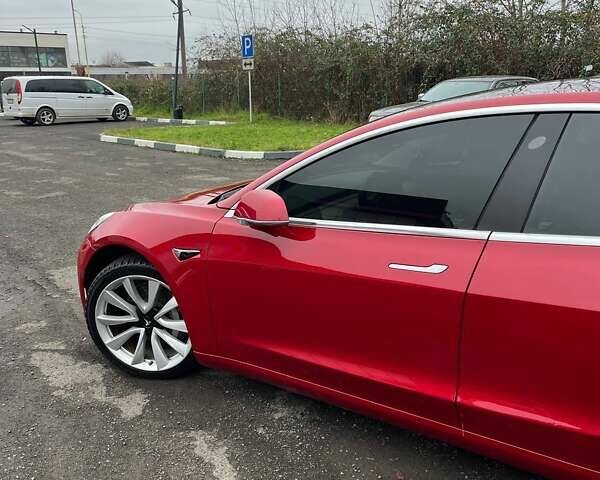 Красный Тесла Модель 3, объемом двигателя 0 л и пробегом 91 тыс. км за 18500 $, фото 6 на Automoto.ua