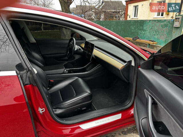 Красный Тесла Модель 3, объемом двигателя 0 л и пробегом 255 тыс. км за 13700 $, фото 10 на Automoto.ua