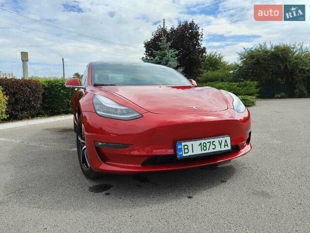 Красный Тесла Модель 3, объемом двигателя 0 л и пробегом 53 тыс. км за 15800 $, фото 5 на Automoto.ua
