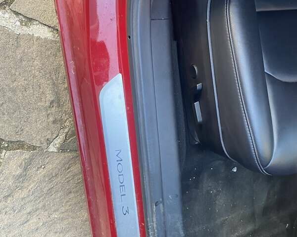 Красный Тесла Модель 3, объемом двигателя 0 л и пробегом 75 тыс. км за 18000 $, фото 8 на Automoto.ua