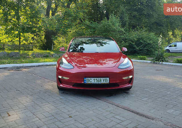 Красный Тесла Модель 3, объемом двигателя 0 л и пробегом 129 тыс. км за 20999 $, фото 70 на Automoto.ua