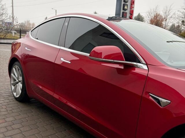 Красный Тесла Модель 3, объемом двигателя 0 л и пробегом 112 тыс. км за 16500 $, фото 10 на Automoto.ua