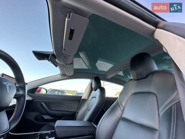 Красный Тесла Модель 3, объемом двигателя 0 л и пробегом 75 тыс. км за 5800 $, фото 23 на Automoto.ua