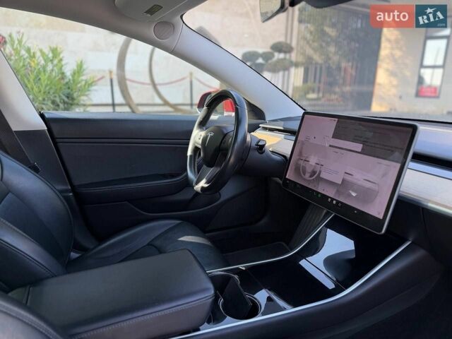 Красный Тесла Модель 3, объемом двигателя 0 л и пробегом 160 тыс. км за 15500 $, фото 20 на Automoto.ua