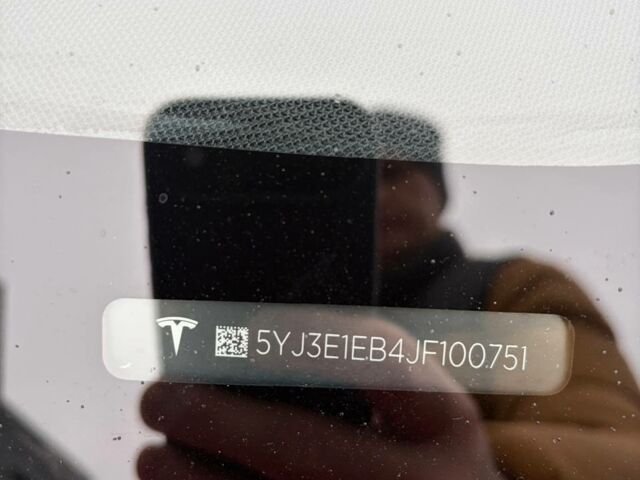 Красный Тесла Модель 3, объемом двигателя 0 л и пробегом 112 тыс. км за 16500 $, фото 54 на Automoto.ua