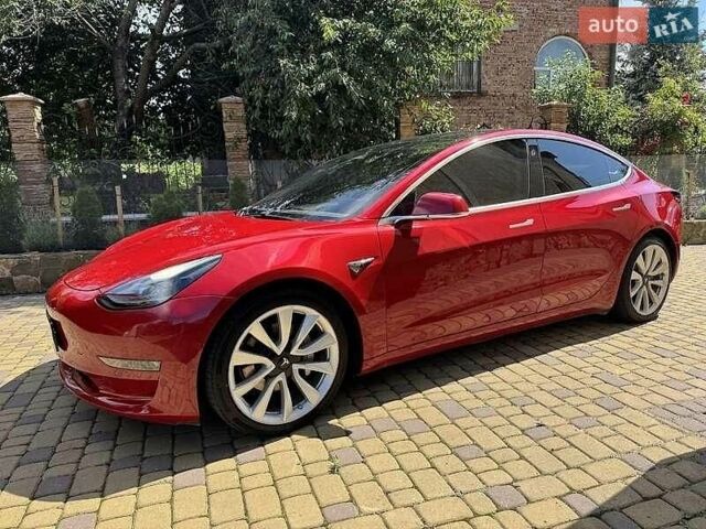 Красный Тесла Модель 3, объемом двигателя 0 л и пробегом 117 тыс. км за 16000 $, фото 4 на Automoto.ua