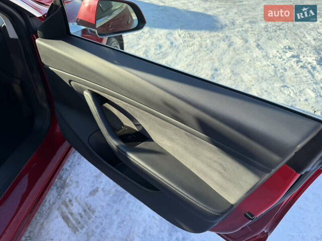 Красный Тесла Модель 3, объемом двигателя 0 л и пробегом 137 тыс. км за 16500 $, фото 23 на Automoto.ua