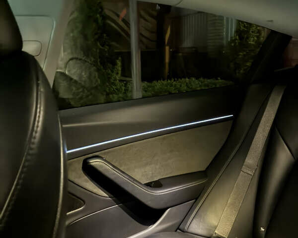 Червоний Тесла Модель 3, об'ємом двигуна 0 л та пробігом 124 тис. км за 16400 $, фото 38 на Automoto.ua