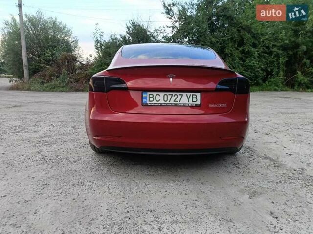 Красный Тесла Модель 3, объемом двигателя 0 л и пробегом 135 тыс. км за 20100 $, фото 5 на Automoto.ua