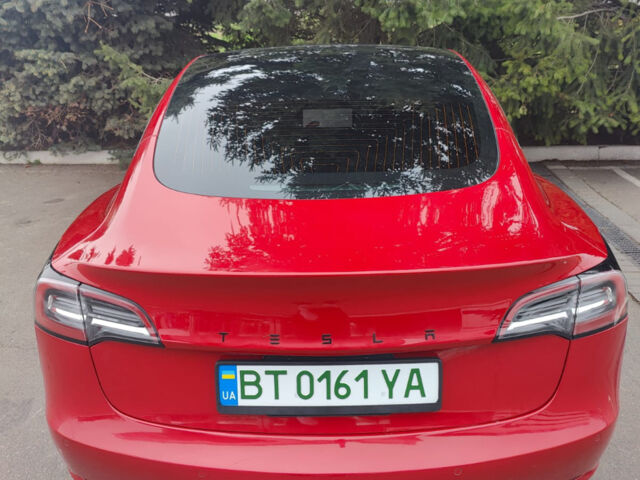 Красный Тесла Модель 3, объемом двигателя 0 л и пробегом 123 тыс. км за 15900 $, фото 81 на Automoto.ua