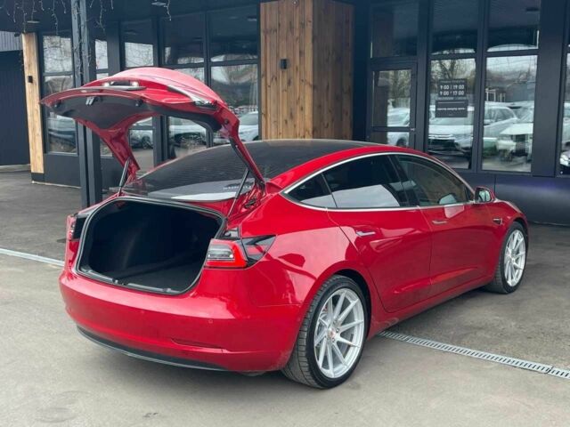 Красный Тесла Модель 3, объемом двигателя 0 л и пробегом 57 тыс. км за 16299 $, фото 6 на Automoto.ua