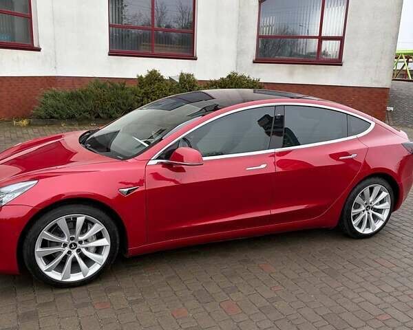 Красный Тесла Модель 3, объемом двигателя 0 л и пробегом 112 тыс. км за 16500 $, фото 26 на Automoto.ua