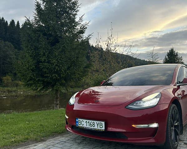 Красный Тесла Модель 3, объемом двигателя 0 л и пробегом 129 тыс. км за 20999 $, фото 41 на Automoto.ua