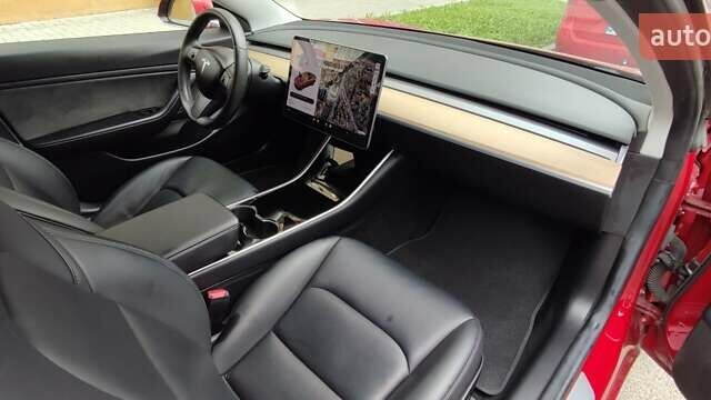 Червоний Тесла Модель 3, об'ємом двигуна 0 л та пробігом 130 тис. км за 16500 $, фото 17 на Automoto.ua