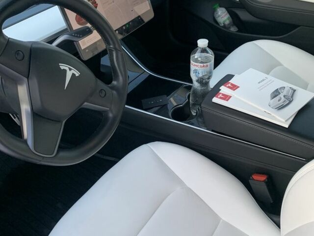 Тесла Модель 3 2018 у Полтаві на Automoto.ua Червоний Тесла Модель 3, об'ємом двигуна 0 л та пробігом 61 тис. км за 21900 $, фото 15 на Automoto.ua