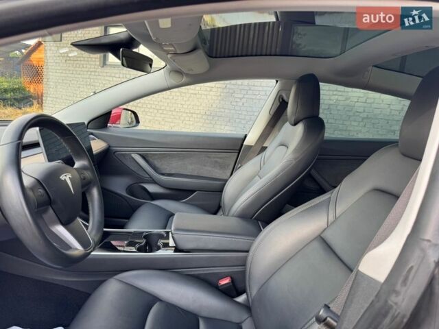 Красный Тесла Модель 3, объемом двигателя 0 л и пробегом 137 тыс. км за 16500 $, фото 8 на Automoto.ua