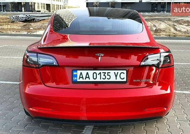 Красный Тесла Модель 3, объемом двигателя 0 л и пробегом 115 тыс. км за 28980 $, фото 5 на Automoto.ua