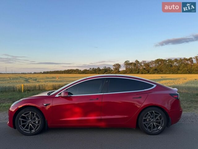 Червоний Тесла Модель 3, об'ємом двигуна 0 л та пробігом 204 тис. км за 15400 $, фото 4 на Automoto.ua