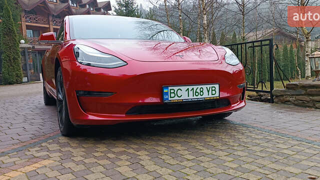 Красный Тесла Модель 3, объемом двигателя 0 л и пробегом 129 тыс. км за 20999 $, фото 55 на Automoto.ua
