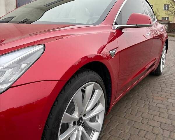Красный Тесла Модель 3, объемом двигателя 0 л и пробегом 112 тыс. км за 16500 $, фото 22 на Automoto.ua