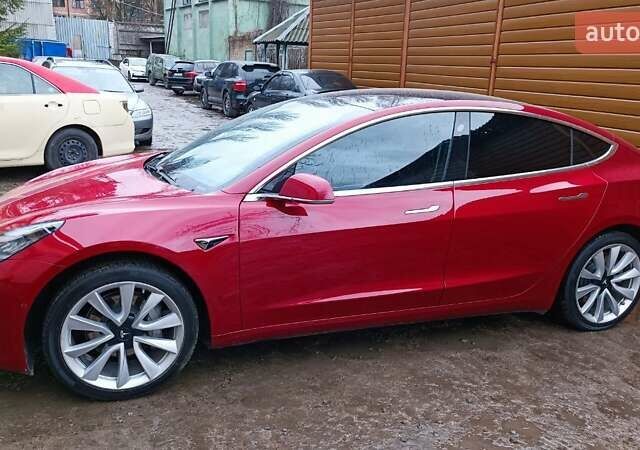 Красный Тесла Модель 3, объемом двигателя 0 л и пробегом 58 тыс. км за 33000 $, фото 6 на Automoto.ua