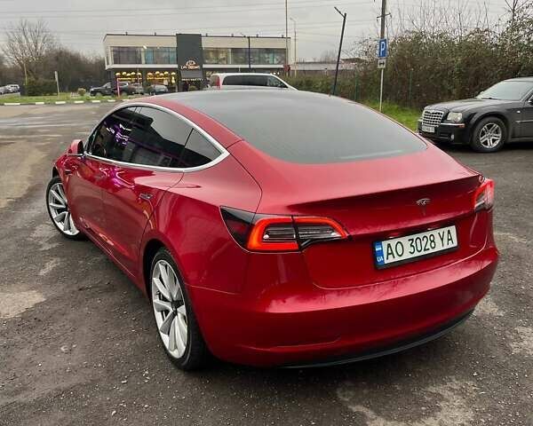 Красный Тесла Модель 3, объемом двигателя 0 л и пробегом 91 тыс. км за 18500 $, фото 4 на Automoto.ua