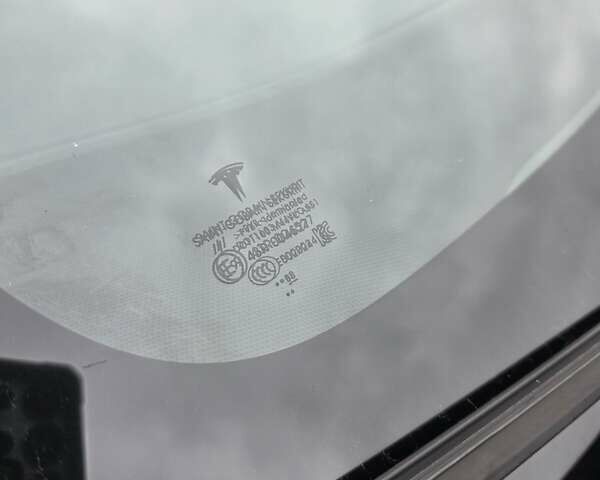 Красный Тесла Модель 3, объемом двигателя 0 л и пробегом 69 тыс. км за 18300 $, фото 12 на Automoto.ua