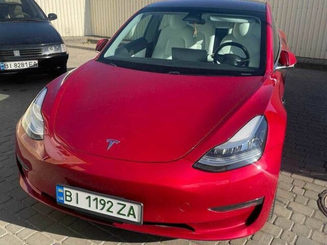 Тесла Модель 3 2018 у Полтаві на Automoto.ua Червоний Тесла Модель 3, об'ємом двигуна 0 л та пробігом 61 тис. км за 21900 $, фото 17 на Automoto.ua