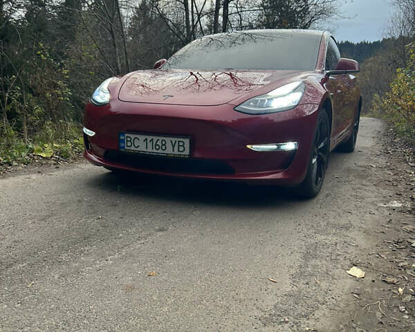 Красный Тесла Модель 3, объемом двигателя 0 л и пробегом 129 тыс. км за 20999 $, фото 34 на Automoto.ua