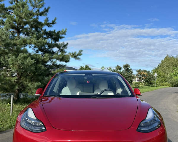 Тесла Модель 3 2018 у Києві на Automoto.ua Червоний Тесла Модель 3, об'ємом двигуна 0 л та пробігом 91 тис. км за 21500 $, фото 10 на Automoto.ua