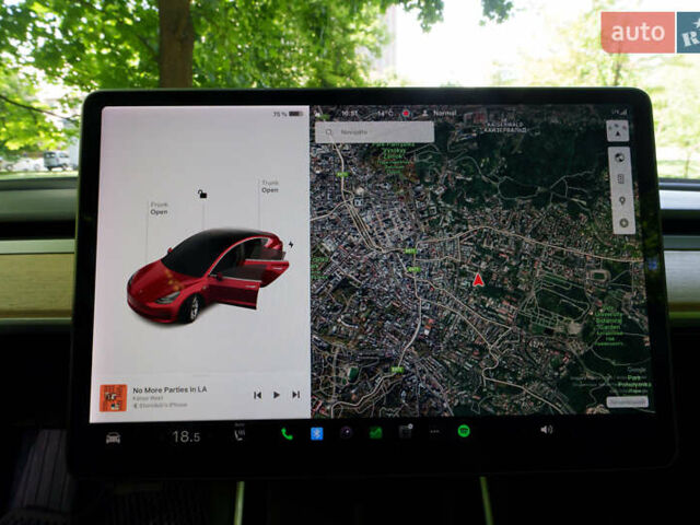 Красный Тесла Модель 3, объемом двигателя 0 л и пробегом 82 тыс. км за 29000 $, фото 39 на Automoto.ua