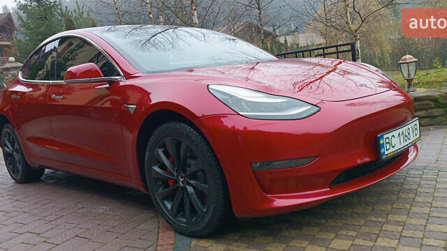 Красный Тесла Модель 3, объемом двигателя 0 л и пробегом 129 тыс. км за 20999 $, фото 53 на Automoto.ua