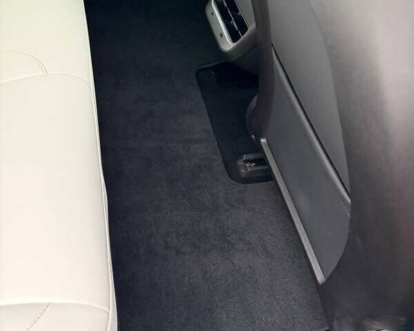 Красный Тесла Модель 3, объемом двигателя 0 л и пробегом 112 тыс. км за 16500 $, фото 43 на Automoto.ua